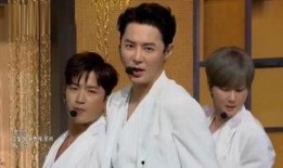 男团亲嘴爆料视频,亲嘴瞬间引发热议