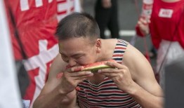 恩平网红吃瓜群众,揭秘网络红人的幕后故事