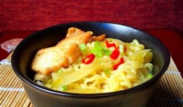 酸汤方便面爆料视频播放,爆款视频背后的真实制作过程