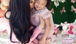明星女儿爆料自己的视频,视频背后不为人知的家庭故事