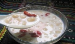 儿媳爆料花生汤视频播放,引发网友热议！