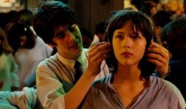 初吻法国在线观看,浪漫邂逅，心动瞬间在线放送