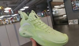 安踏新品球鞋爆料视频,揭秘爆料视频中的亮点与期待